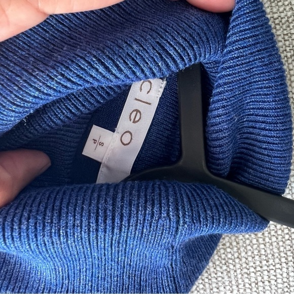 NWT Cleo Women sweater, comfy and soft, Size small - Picture 6 of 8